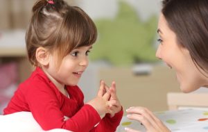 راهکاری برای افزایش مهارت گفتاری کودکان
