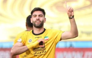 ستاره ملی‌پوش سپاهان در دوراهی استقلال و پرسپولیس