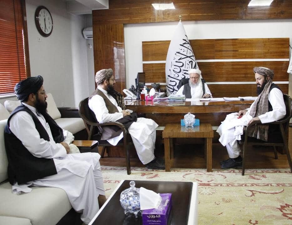 جلسه مقام ارشد طالبان در سفارت تهران برای حل مشکل اتباع افغان/عکس