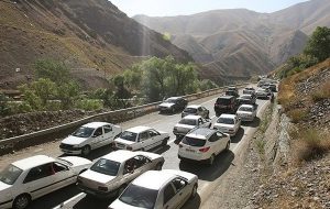 عبور اولین خودرو از جاده هراز؛ ۶۰ سال قبل + عکس