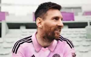 مجموع درآمد مسی در کل دوران فوتبالش چقدر است؟ مجموع درآمد مسی در کل دوران فوتبالش چقدر است؟