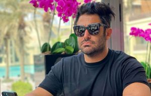 عکس‌| مسابقه محمدرضا گلزار با یک استقلالی