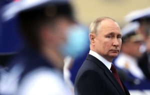 پوتین اقدامات متقابل علیه تحریم‌ های غرب را تا پایان سال ۲۰۲۵ تمدید کرد