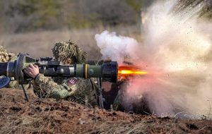 استقرار تک تیراندازهای لهستانی در مرز بلاروس استقرار تک تیراندازهای لهستانی در مرز بلاروس