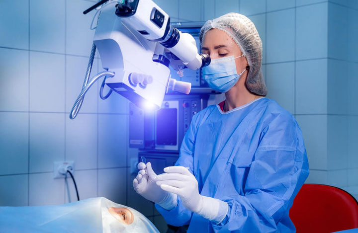 عمل تغییر رنگ چشم