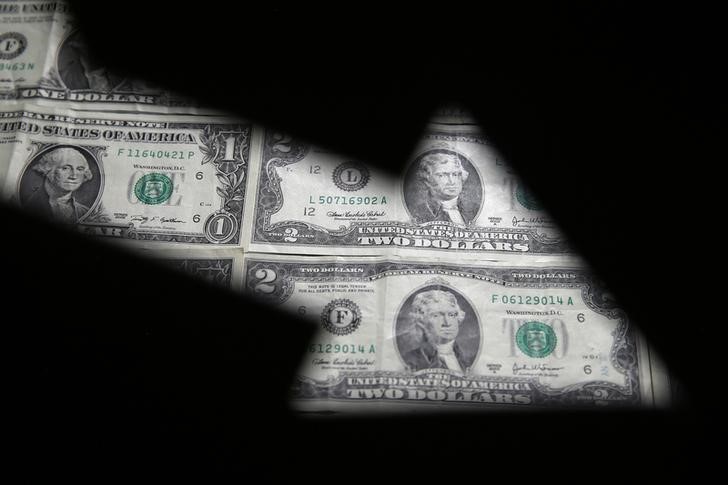 در آستانه انتشار گزارش تورم کلیدی آمریکا، دلار به پایین‌ترین حد خود در دو ماه اخیر رسید