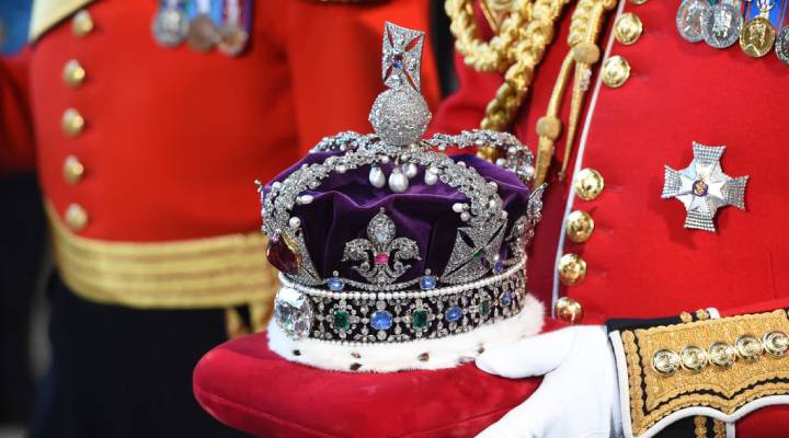 بنفش؛ رنگ سلطنتی