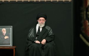 عزاداری شام غریبان و توسل به عقیله بنی‌هاشم سلام الله علیها + عکس