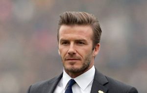 عکس| لیز خوردن دیوید بکهام در مراسم معارفه مسی! عکس| لیز خوردن دیوید بکهام در مراسم معارفه مسی!