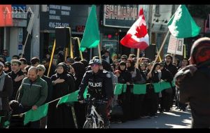 تعجب عزاداران غیرایرانی از رفتار ضدانقلاب در کانادا