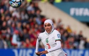 واکنش رئیس فیفا به حضور اولین بازیکن محجبه در جام جهانی فوتبال زنان