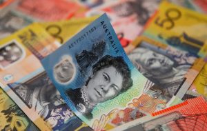 Asia FX under pressure, Aussie sinks as RBA holds rates By Investing.com