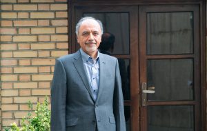 ببینید | ماهیت سیاست خارجی ما بحران زده است/منافع ملی قربان شعارهای ایدئولوژیک شده است/ هنوز در گیر امت و ملت هستیم؛ نه امت ما را به جا می آورد نه ملت ببینید | ماهیت سیاست خارجی ما بحران زده است/منافع ملی قربان شعارهای ایدئولوژیک شده است/ هنوز در گیر امت و ملت هستیم؛ نه امت ما را به جا می آورد نه ملت