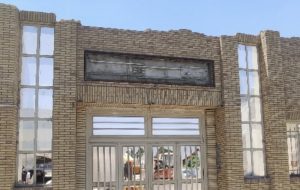 سردرِ «بیمارستان باهنر» با مجوز میراث فرهنگی تخریب شد