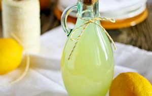 تلخی آب لیمو خانگی را با این روش از بین ببرید تلخی آب لیمو خانگی را با این روش از بین ببرید