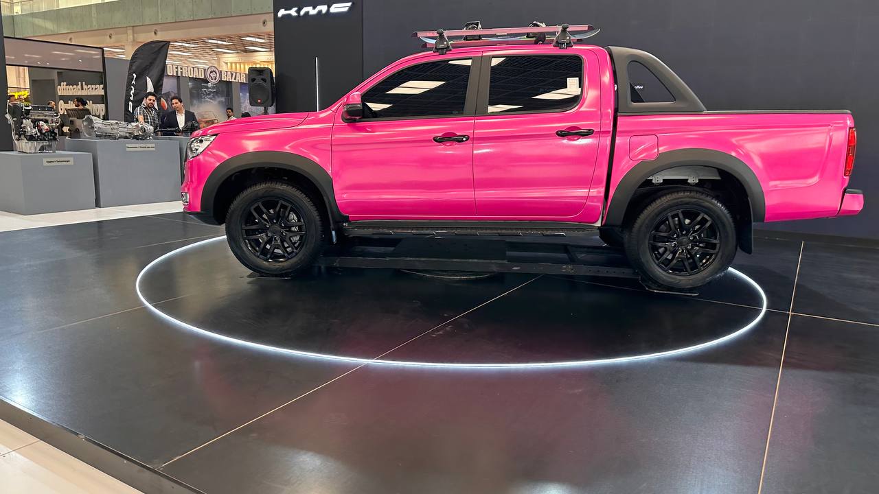 حضور کرمان موتور با پیکاپ T۸ در نمایشگاه آفرود تهران