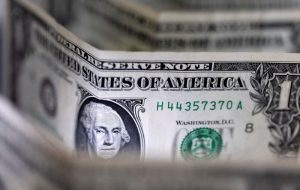 Dollar near two-month highs after Fed minutes; yen remains weak By Investing.com