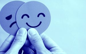 ۶ راهی که برخلاف باور رایج به خوشحالی واقعی نمی‌رسد!