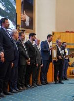 گروه بهمن موفق به کسب جایزه ملی مدیریت کسب و کار سال شد گروه بهمن موفق به کسب جایزه ملی مدیریت کسب و کار سال شد