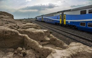 طوفان گرد و خاک قطار مشهد طوفان گرد و خاک قطار مشهد