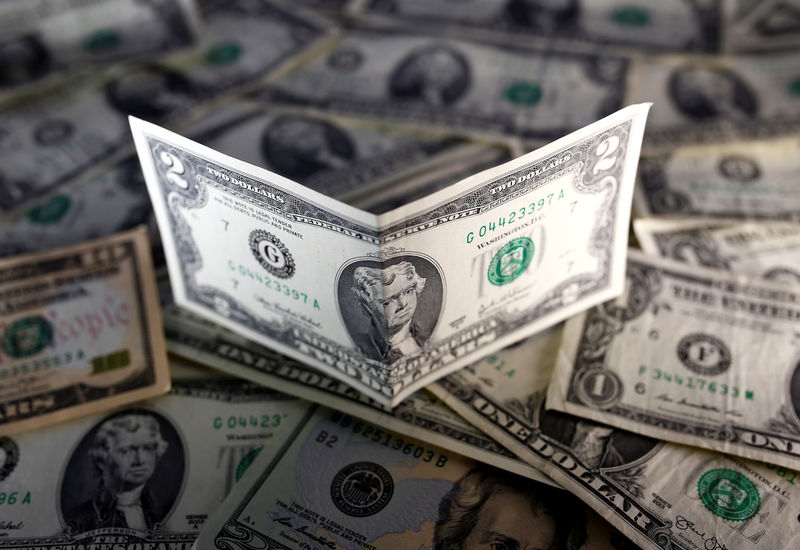 Dollar strengthens ahead of Powell's Jackson Hole speech