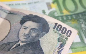 EUR/JPY set to post a weekly decline after Japanese inflation data