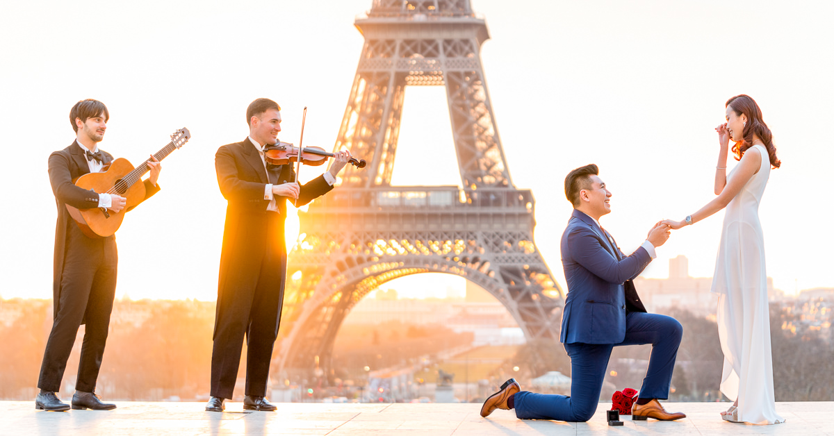 زانو زدن هنگام خواستگاری