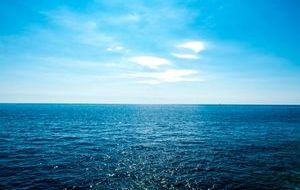 لحظه زیبای غروب خورشید در بندر مقام، استان هرمزگان لحظه زیبای غروب خورشید در بندر مقام، استان هرمزگان