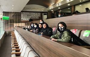 ورود بانوان برای اولین بار به ورزشگاه امام خمینی اراک+ فیلم