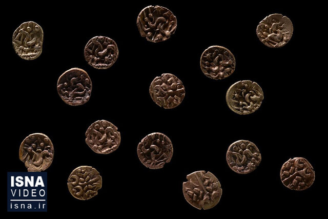 ویدیو/ کشف گنج طلای ۲ هزار ساله در ولز