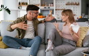 نشانه های مردی که طلاق می خواهد (معرفی ۸ رفتار) نشانه های مردی که طلاق می خواهد (معرفی ۸ رفتار)