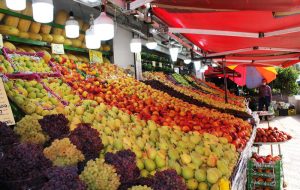چرا تابستان داغ هم قیمت میوه را پایین نیاورد