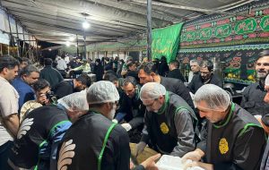 کیهان: اسکان و غذا دادن به چند ده میلیون زائر اربعین ، می‌تواند ابزار ظهور امام زمان باشد