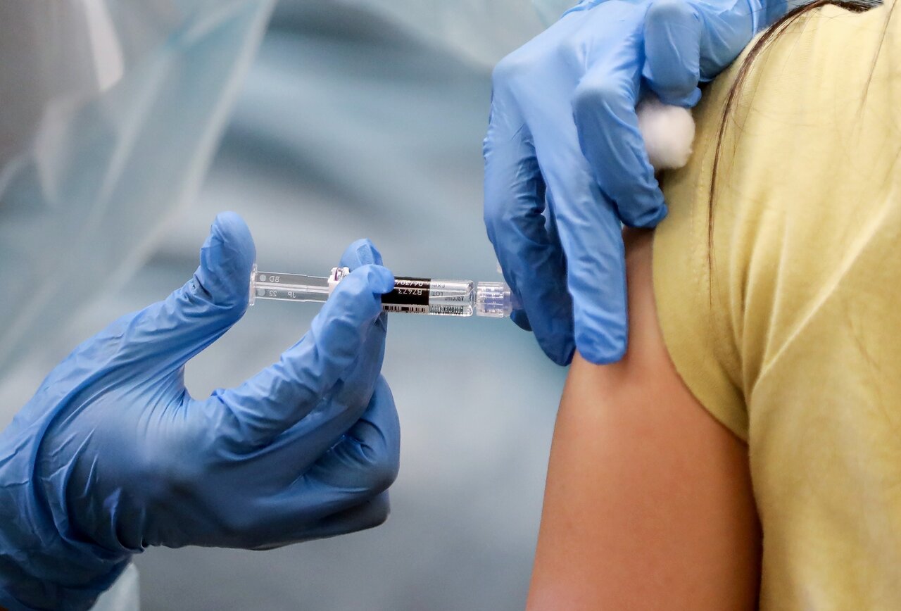 توصیه‌های مهم یک پزشک درباره واکسن‌های موجود در کشور، زیرسویه پیرولا و تزریق واکسن آنفلوانزا