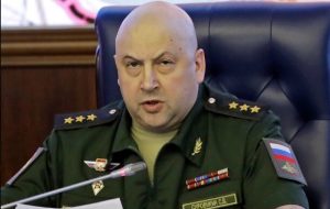 حضور عجیب ژنرال آخرالزمانی پوتین در الجزایر؛ سوروویکین قرآن می‌خواند؟/عکس