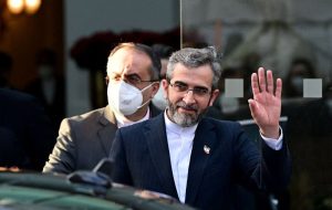 علی باقری در محاصره کاسبان تحریم/ آیا رئیس جمهور مانع از تقویت دو قطبی «مذاکره ـ مقاومت» خواهد شد؟
