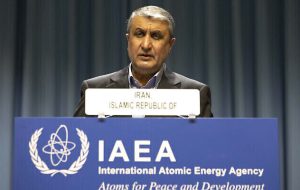 اسلامی: ایران با وجود تحریم‌ها به توسعه دستاوردهای علمی و فنی خود ادامه می‌دهد