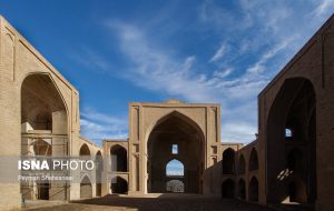 مرحله جدید مرمت مسجد جامع اردستان آغاز شد