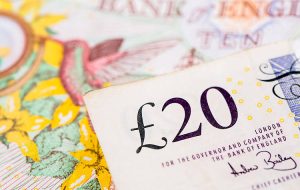 GBP/USD drops below 1.2400, defying speculations of imminent BoE rate hike next week