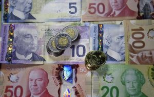 USD/CAD Breaks 5-day Range Despite Resumption of WTI Rally