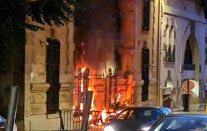 اولین تصاویر از حمله به سفارت ایران در پاریس + فیلم