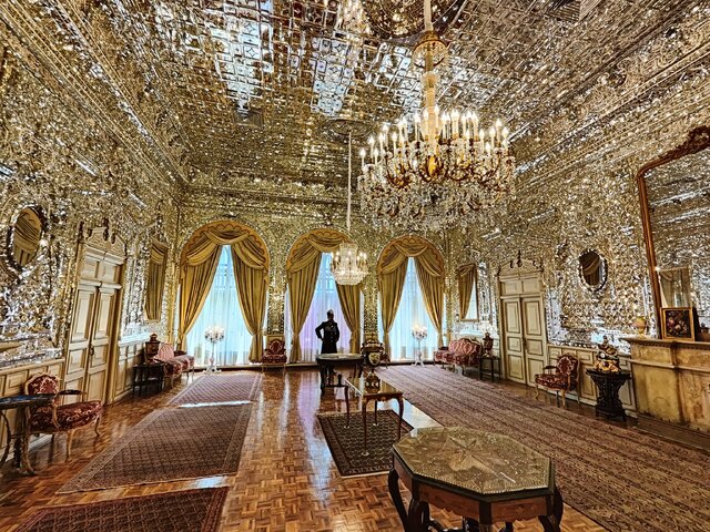 داستان کاشی‌های گم‌شده در کاخ گلستان