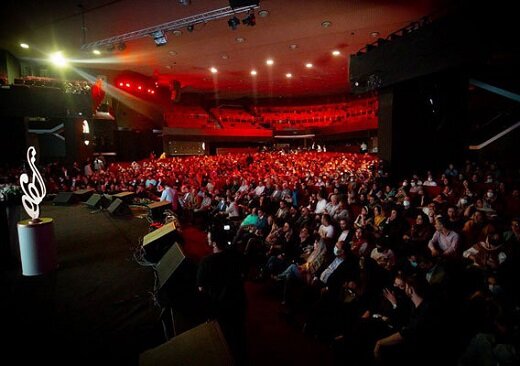 رقابت دو ساله بین سلبریتی‌ها؛ از پرویز پرستویی و هوتن شکیبا تا نیکی کریمی و هادی حجازی‌فر