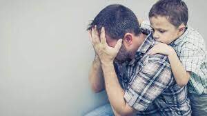 شش توصیه مهم برای افرادی که والدین‌شان بیماری روانی دارند