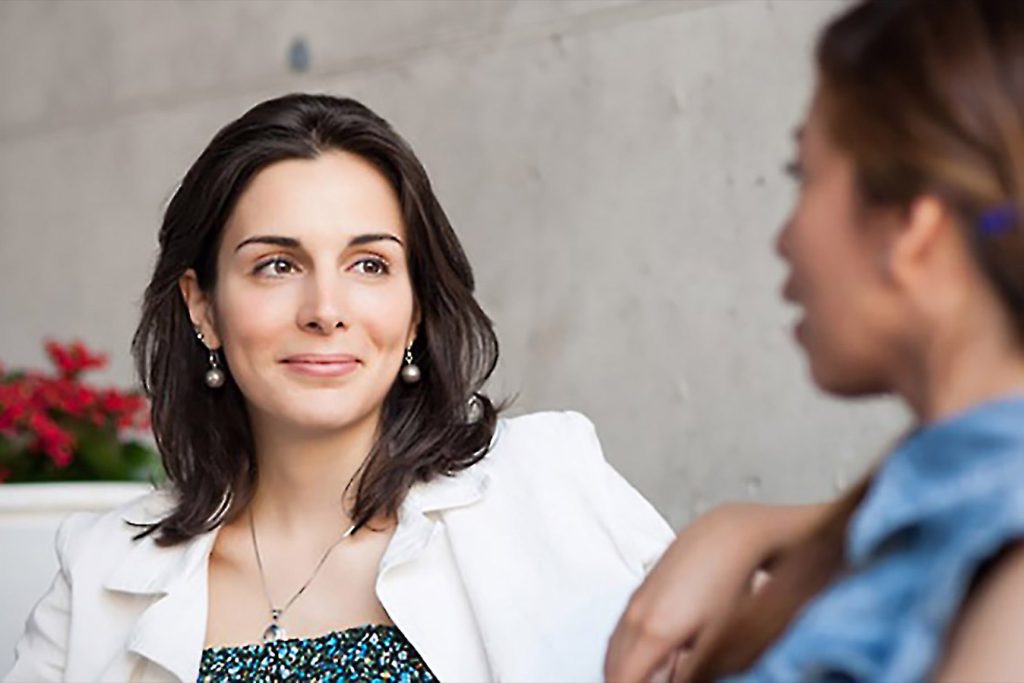 ۱۰ سوال که پرسیدن‌شان آدم‌ها را ناراحت می‌کند