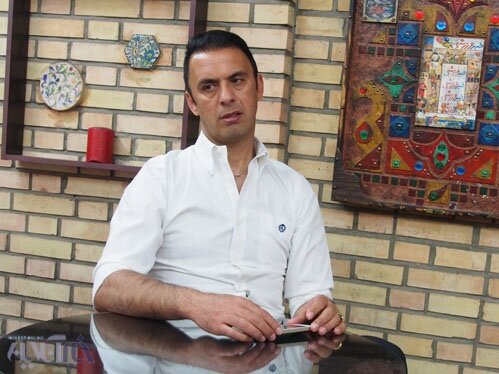 پاشازاده: هم به خطیر حق می‌دهم، هم نکونام اما...