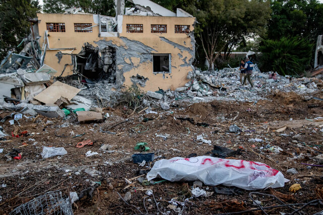 لحظه به لحظه با عملیات طوفان الاقصی؛
حملات گسترده به غزه؛ کشته‌های صهیونیست‌ها به ۱۳۰۰ نفر رسید