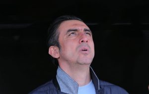 شعار حیاکن رها کن هواداران نساجی علیه رحمتی شعار حیاکن رها کن هواداران نساجی علیه رحمتی