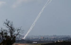 حماس: منتظر باشید، جنگ هنوز شروع نشده است/حمله زمینی به یک شکست تاریخی برای اسرائیل تبدیل می‌شود