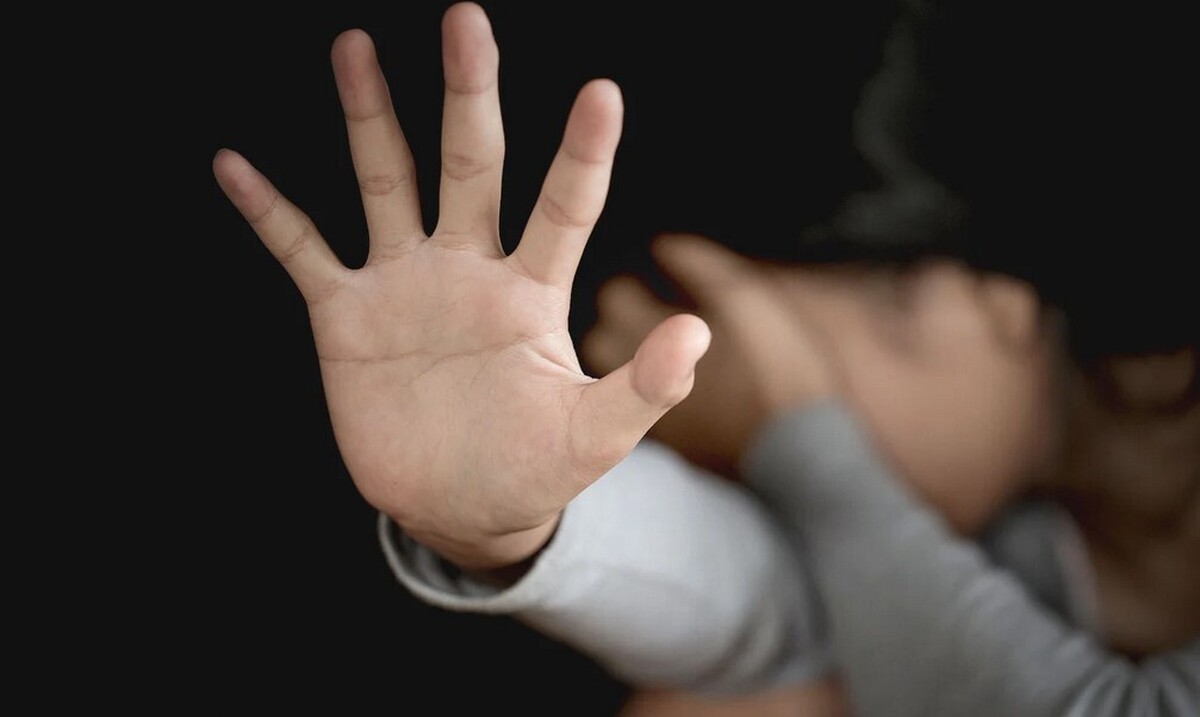 تعرض کارگردان سینما به چند دختر نوجوان